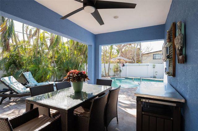 213 75TH STREET, Holmes Beach, FL 34217