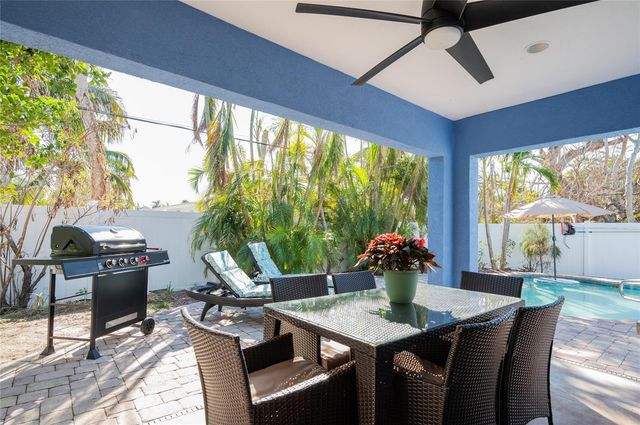 213 75TH STREET, Holmes Beach, FL 34217