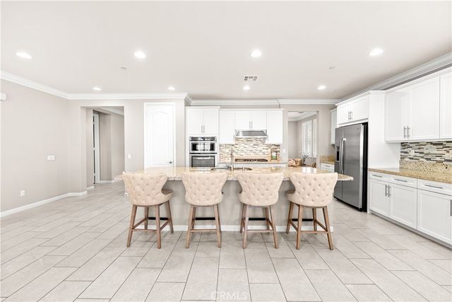 39041 New Meadow Drive, Temecula, CA 92591