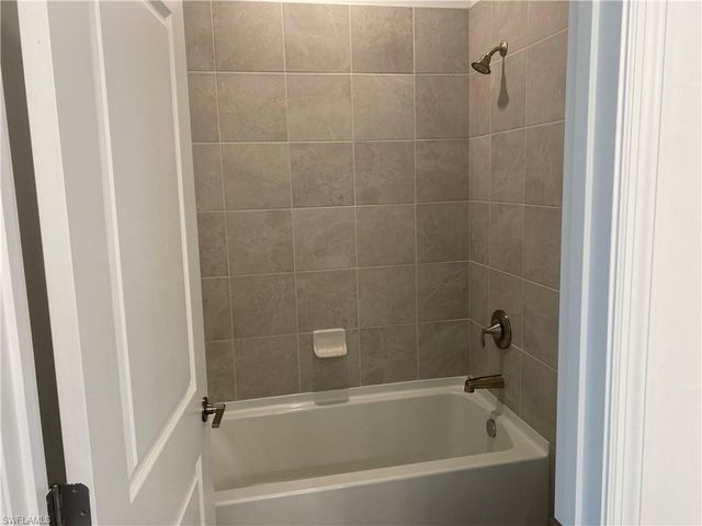 18222 Ridgeline DR, Estero, FL 33928