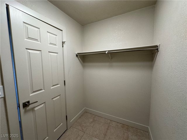 5330 Rod Court 102, Las Vegas, NV 89122