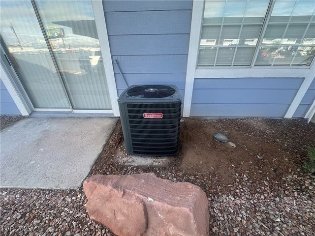 5330 Rod Court 102, Las Vegas, NV 89122