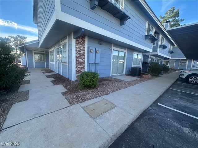 5330 Rod Court 102, Las Vegas, NV 89122