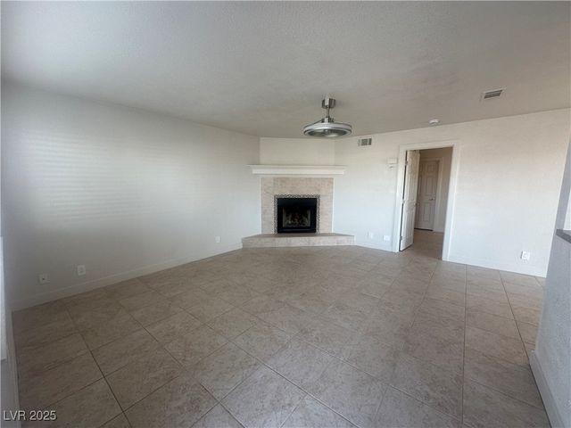 5330 Rod Court 102, Las Vegas, NV 89122