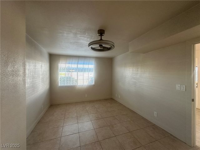 5330 Rod Court 102, Las Vegas, NV 89122