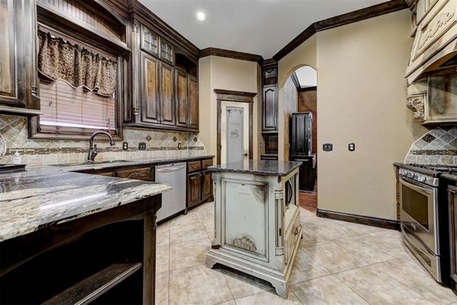 9411 Dickerson NE Road, Piedmont, OK 73078