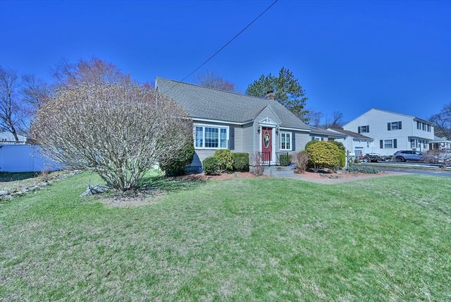 22 Trahan Ave, Worcester, MA 01604