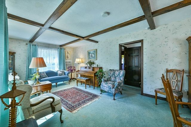 22 Trahan Ave, Worcester, MA 01604