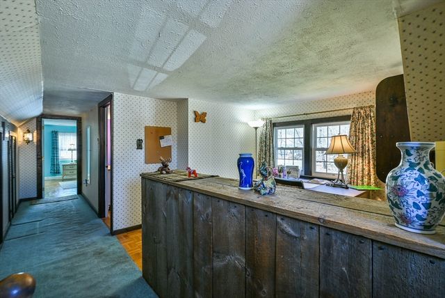 22 Trahan Ave, Worcester, MA 01604