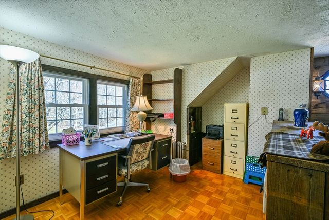 22 Trahan Ave, Worcester, MA 01604