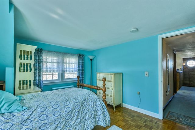 22 Trahan Ave, Worcester, MA 01604