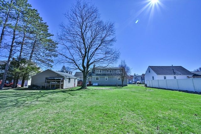 22 Trahan Ave, Worcester, MA 01604