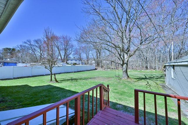 22 Trahan Ave, Worcester, MA 01604