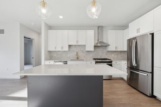 4917 Eden Avenue 724, Edina, MN 55424