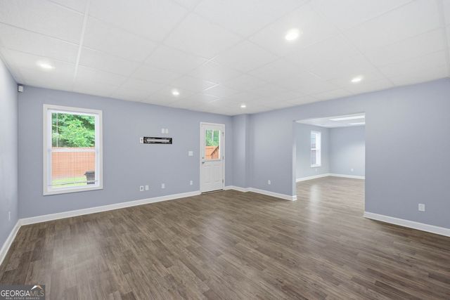 518 S Fortune Way, Dallas, GA 30157