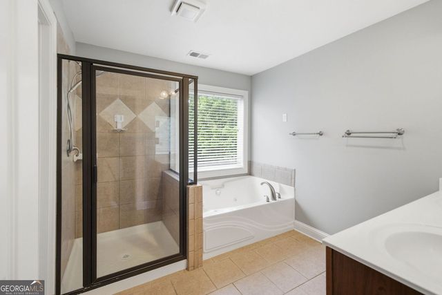 518 S Fortune Way, Dallas, GA 30157