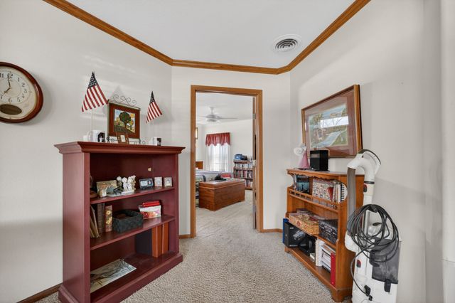 313 Market Avenue NW, Mitchellville, IA 50169