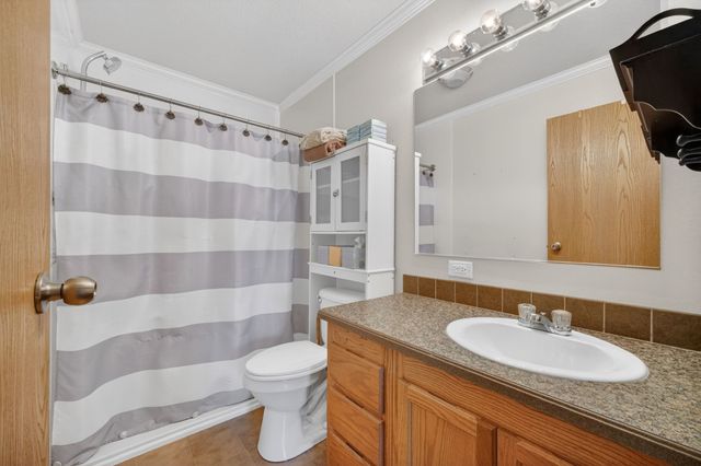 313 Market Avenue NW, Mitchellville, IA 50169