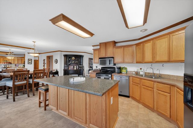 313 Market Avenue NW, Mitchellville, IA 50169