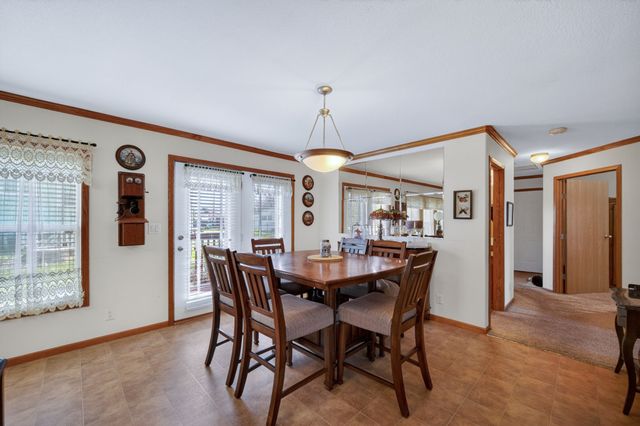 313 Market Avenue NW, Mitchellville, IA 50169