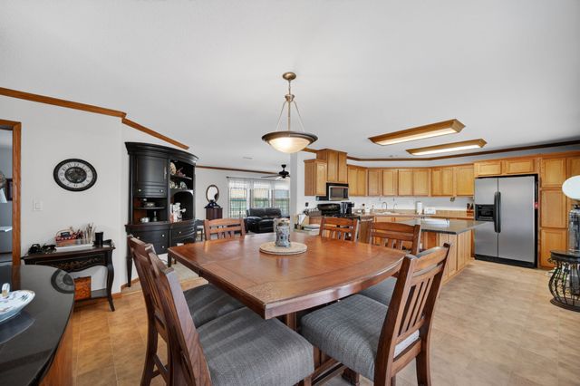 313 Market Avenue NW, Mitchellville, IA 50169