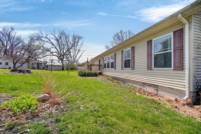 313 Market Avenue NW, Mitchellville, IA 50169