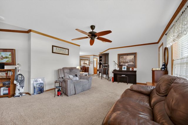 313 Market Avenue NW, Mitchellville, IA 50169