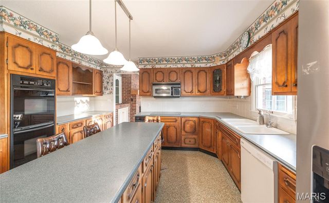 1322 Highway O, Rolla, MO 65401