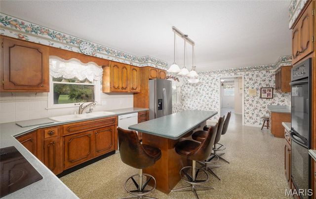 1322 Highway O, Rolla, MO 65401