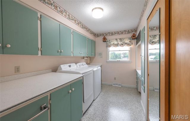 1322 Highway O, Rolla, MO 65401