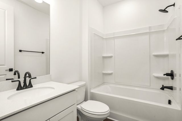 158 Barton Village Boulevard, Lebanon, TN 37090