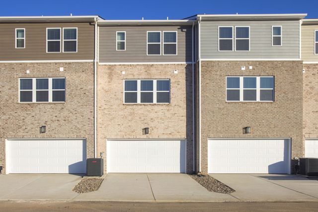 158 Barton Village Boulevard, Lebanon, TN 37090