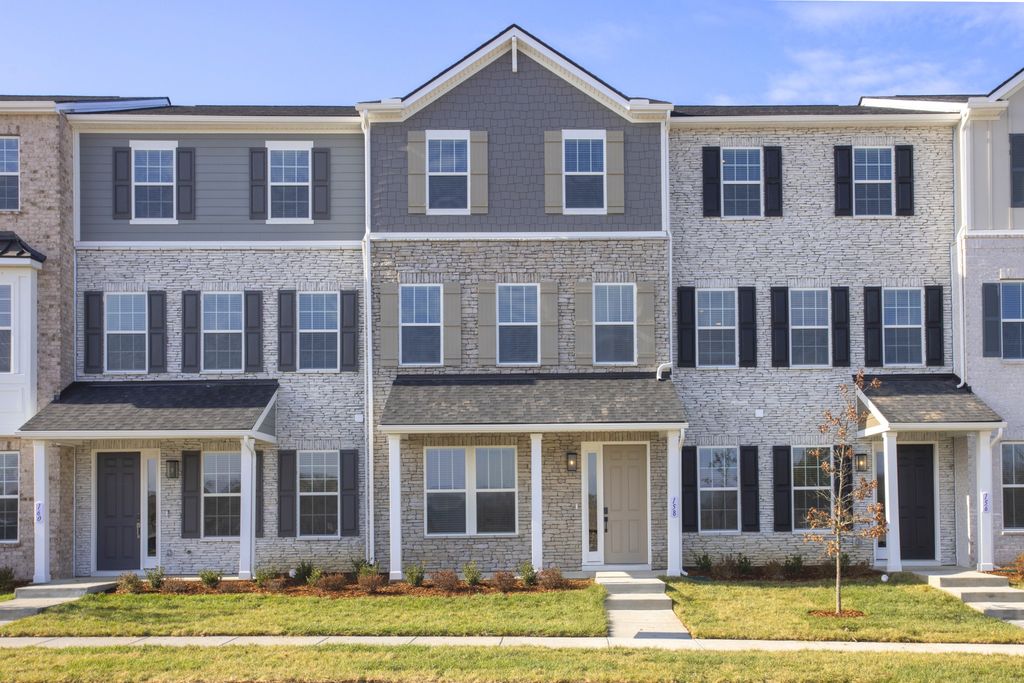 158 Barton Village Boulevard, Lebanon, TN 37090