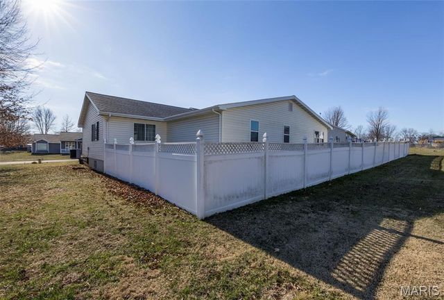 50 Swan Lane, Farmington, MO 63640