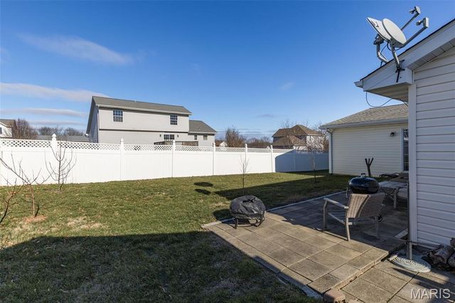 50 Swan Lane, Farmington, MO 63640