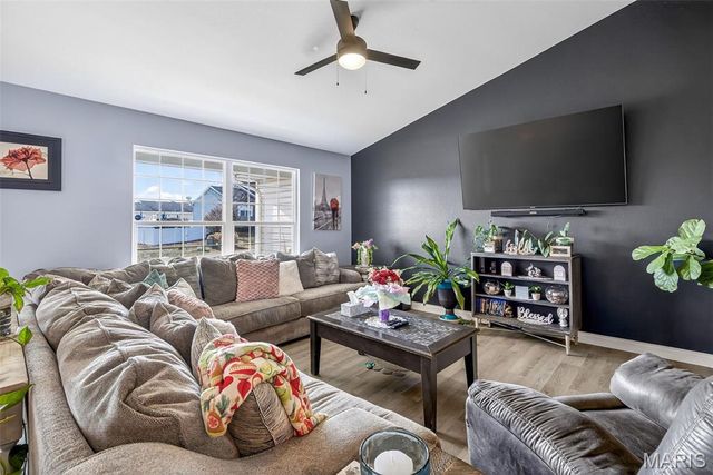 50 Swan Lane, Farmington, MO 63640