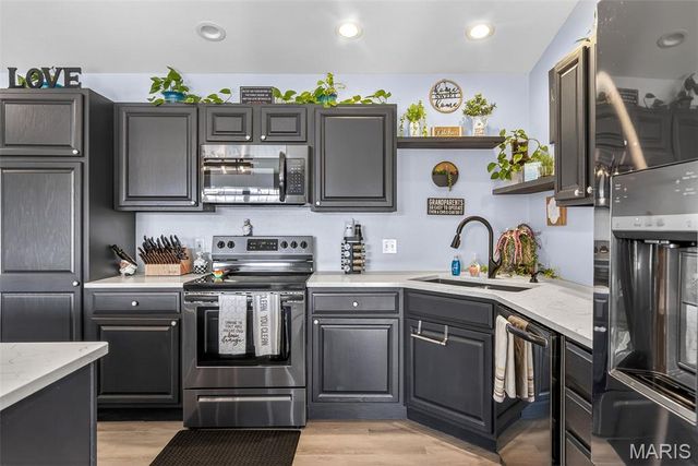 50 Swan Lane, Farmington, MO 63640