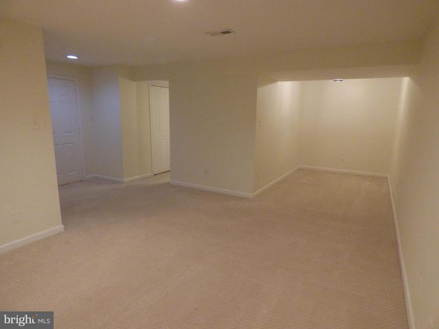 6123 ROCKY WAY CT, Centreville, VA 20120