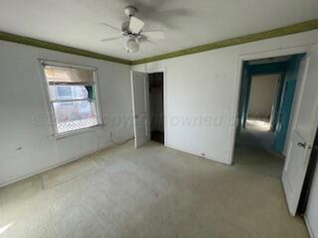 218 N Gaines Avenue, Tulia, TX 79088