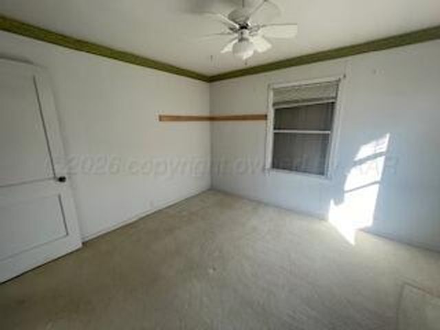 218 N Gaines Avenue, Tulia, TX 79088