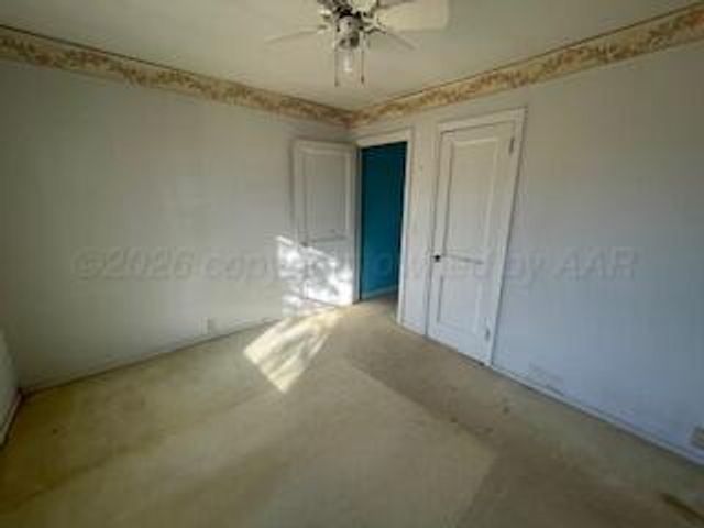 218 N Gaines Avenue, Tulia, TX 79088