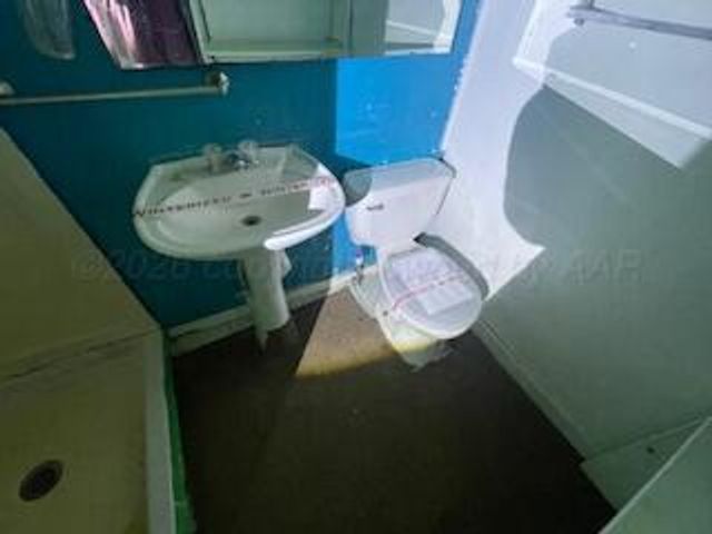 218 N Gaines Avenue, Tulia, TX 79088