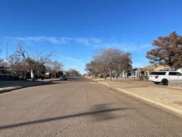218 N Gaines Avenue, Tulia, TX 79088
