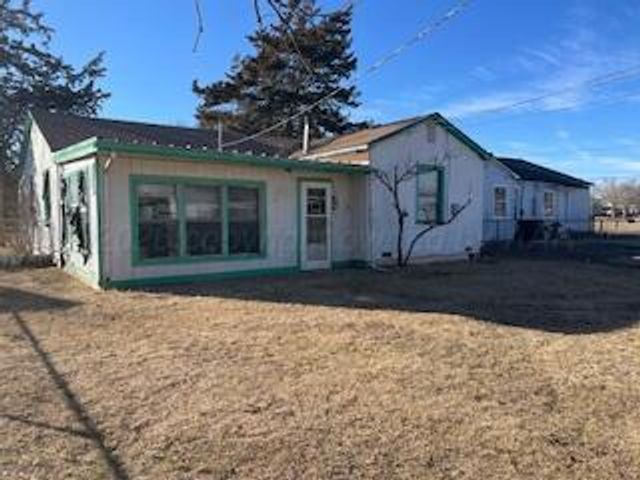218 N Gaines Avenue, Tulia, TX 79088