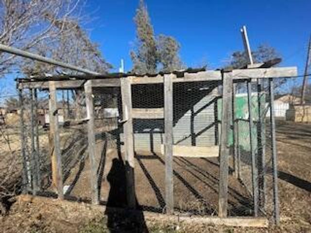 218 N Gaines Avenue, Tulia, TX 79088