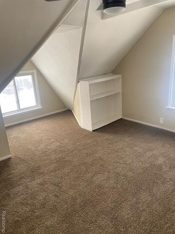 16526 Steel Street, Detroit, MI 48235