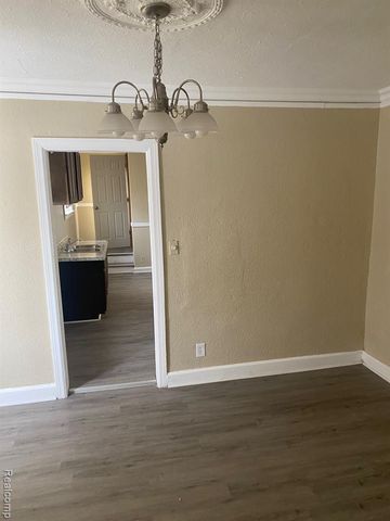 16526 Steel Street, Detroit, MI 48235