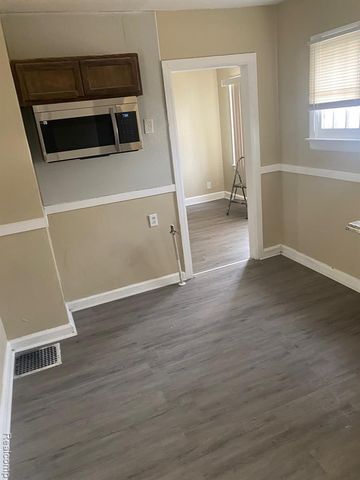 16526 Steel Street, Detroit, MI 48235