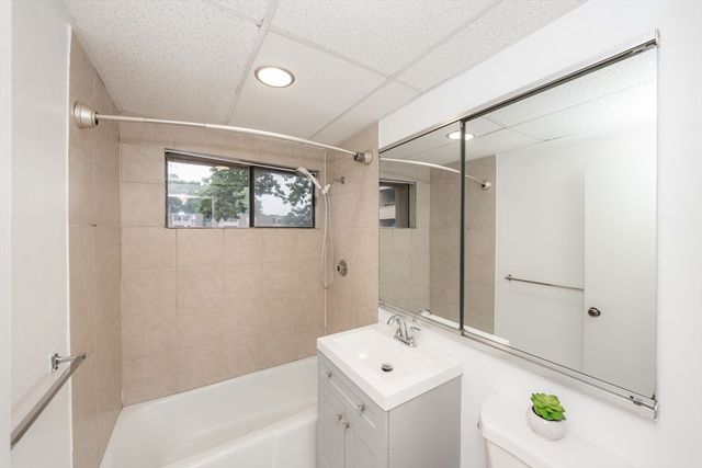 30 Shrewsbury Greens Dr G, Shrewsbury, MA 01545