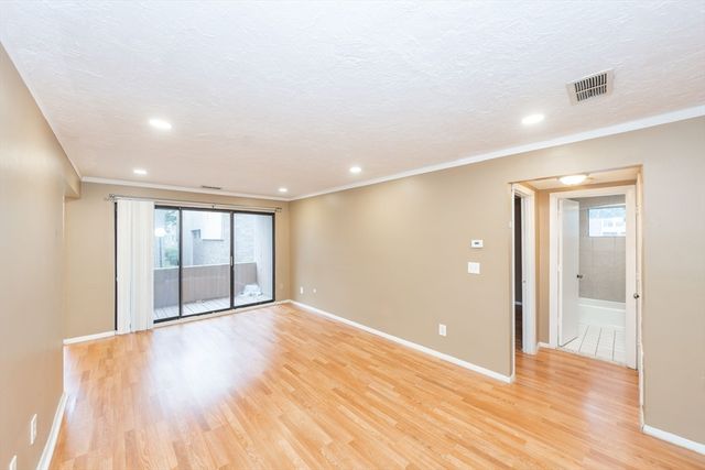 30 Shrewsbury Greens Dr G, Shrewsbury, MA 01545